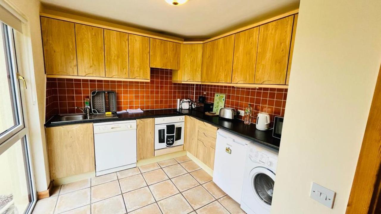Villa Summer Breeze: Cozy Family In Youghal's Heart
